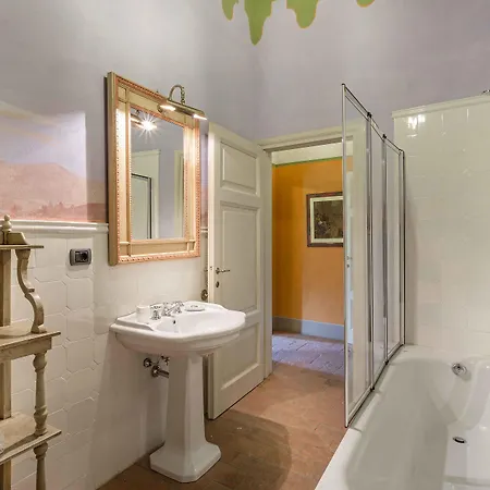 La Dimora Dell'inventore Luxury Bed & Breakfast Capannori